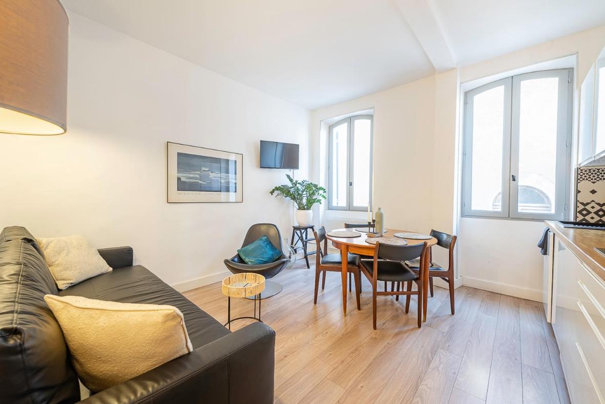 Belle Renovation Moderne Au Coeur Du Panier Apartment Marseille Luaran gambar
