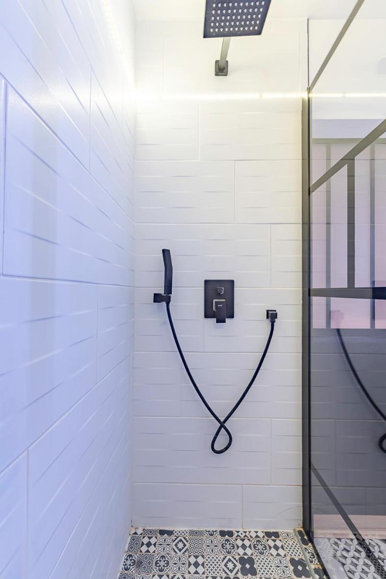 Belle Renovation Moderne Au Coeur Du Panier Apartment Marseille Luaran gambar